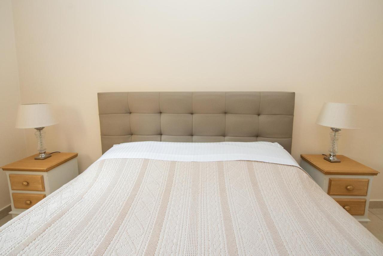 Julias Village-Allure Alepou Ngoại thất bức ảnh